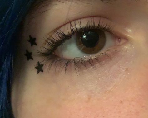 Star Eyeliner, Coraline Jones, Cute Eye Makeup, Swag Makeup, Star Makeup, Smink Inspiration, Dope Makeup, Astral Projection, Edgy Makeup