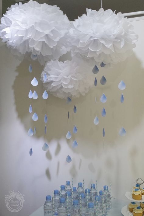 Divine Floréal: Baby Showers Raindrop Baby Shower, Décoration Baby Shower, Noahs Ark Baby Shower, Fiesta Shower, Baby Nursery Diy, Sprinkle Shower, Boy Baby Shower Ideas, Diy Baby Shower Decorations, Sprinkle Baby Shower