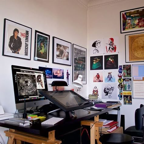 Art Studio Design Workspaces, Studio Seni, Artist Desk, Artist Workspace, Art Studio Room, Art Studio Design, Art Studio At Home, Dream Studio, Creative Workspace