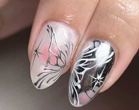 Wings Nails Design, Angel Wing Nails, Angel Nails Designs, Wing Nail Art, Wing Nails, Free Style Nails, Tato Design, Nail Art Chrome, Shadow Wings