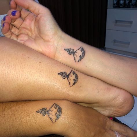 Hannah on Instagram: “Late post of our ode to #gunungagung and our beautiful #bali - also my own little addition of my other island #isleofman - thank you to…” Small Volcano Tattoo, Volcano Tattoo, Leaf Tattoos, Volcano, Maple Leaf Tattoo, Fish Tattoos, Jesus Fish Tattoo, Tatting, Bali