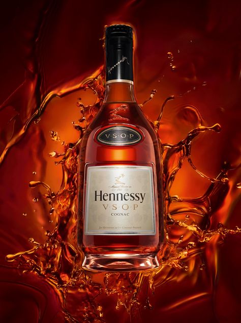 Hennessy Wallpaper, Hennessy Drinks, Coffee Milkshake, Spiced Drinks, Banana Coffee, Chocolate Liqueur, Wine Poster, Alcohol Bottles, Liquor Bottles