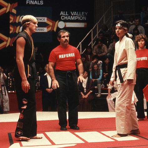 The Karate Kid & Cobra Kai ☯️ (@thekaratekid.1984) on Instagram: “December 19, 1984. The dispute of the All Valley Under-18 Karate Tournament and the historic victory of Daniel Larusso ”🥇🥋 Karate Kid Behind The Scenes, Crane Kick, 1980s Films, Tang Soo Do, William Zabka, The Karate Kid, Cobra Kai Dojo, Kids Part, Karate Kid Cobra Kai