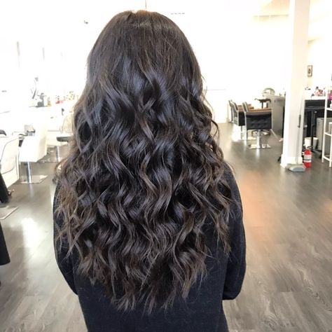 24 Long Wavy Hair Ideas That Are Freaking Hot Black Beach Waves Hair, Wavy Curls Long Hair, Beach Waves Black Hair, Long Haircut For Wavy Hair, Twdg Oc, Long Waves Hairstyle, Long Wavy Hair Cuts With Layers, Pretty Wavy Hair, Wavy Hair Looks