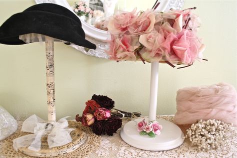 Here's an easy, inexpensive, way to make a  hat stand   In April I'm doing my first show the "Fancy Flea"  in Orlando and I have a bunch of... Diy Hat Display, Diy Hat Stand, Hat Stand, Hat Display, Creative Flower Arrangements, Craft Show Displays, Out Of The Closet, Head Wear, Craft Booth