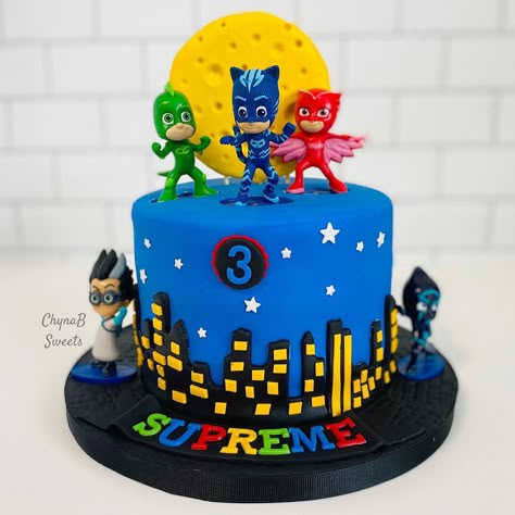 Pjs Mask Cake, Pjmasks Birthday Party Ideas Boy, Boys 4th Birthday Cake, Pj Mask Cake Ideas, Pj Mask Birthday Cake, Pjmasks Cake, Pj Masks Birthday Party Ideas, Pj Mask Birthday Party, Pj Mask Cake