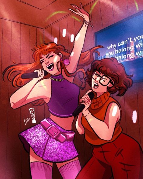 Girls Karaokê Night 💜🧡 • #fanart #scoobydoo #scooby #daphne #velma #mysteryinc #mysteryincorporated #daphneblake #velmadinkley #coolsville #crystalcove #girls #art #brart Daphne And Velma Fanart, Velma Scooby Doo Fanart, Daphne Blake Fanart, Scooby Doo Oc, Daphne X Velma, Velma X Daphne, Scooby Doo Fanart, Scooby Doo Art, Seasons Project