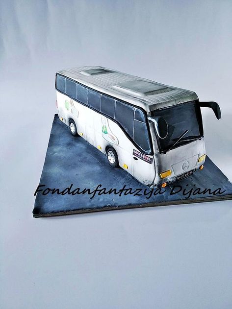 Bus cake by Fondantfantasy 50th Birthday Cakes For Men, New Cake Design, Bus Cake, Kids Bus, Cars Theme Cake, Second Birthday Cakes, Realistic Cakes, Dad Birthday Cakes, Sugar Dough