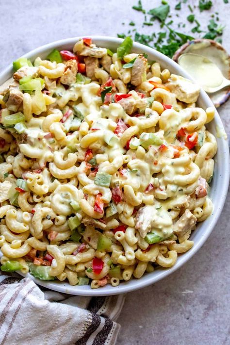 Macronie Salad Recipe, Macaroni Pasta Salad, Sailor Bailey, Chicken Macaroni, Macaroni Pasta, Salad Dishes, Chicken Breast Seasoning, Salad Sauce, Drying Pasta