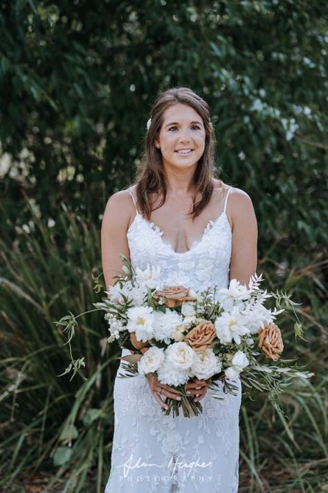 White And Toffee Bouquet, White And Toffee Wedding Flowers, Toffee Wedding Bouquet, Toffee And White Wedding Flowers, White And Toffee Rose Bouquet, Toffee Roses Bouquet, Olive Leaf Bouquet, Toffee Roses Wedding, Toffee Rose Bouquet