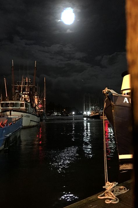 Dock At Night Aesthetic, Night Fishing Aesthetic, Docks At Night, Raven Rings, Dock At Night, Ship At Night, Boat At Night, Moon Lighting, Iphone Image