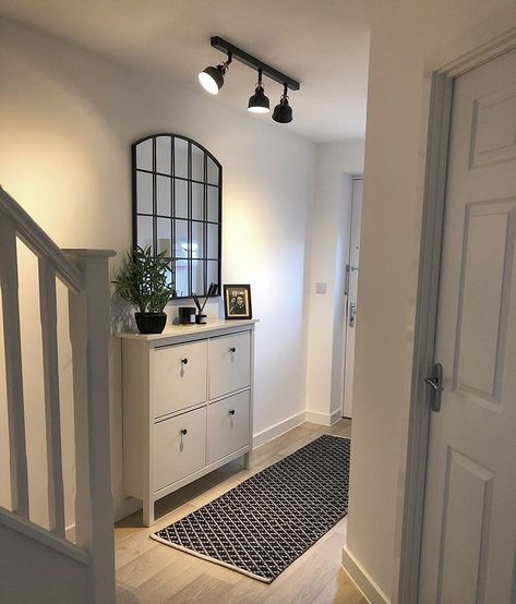 Top Of Stairs Decor, Hallway Arch, Hall Ways Ideas, Arched Window Mirror, Entrance Hall Decor, Finish Bathroom, Wood Mirrors, Ikea Hallway, Storage Hallway