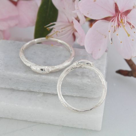 Silver Willow Twig Ring-Rustic Wedding Ring Set-Nine Year Wedding Anniversary Gift-twig stacking ring by CarolineBrookJewelry on Etsy Rustic Wedding Rings Set, Branch Wedding Band, Nature Wedding Ring, Unusual Wedding Rings, Traditional Wedding Rings, Rustic Wedding Rings, Twig Engagement Ring, Twig Ring, Willow Tree