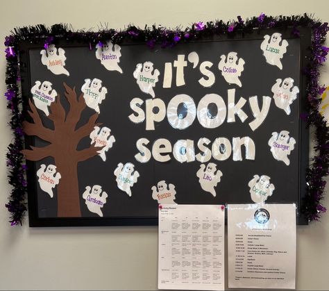 Halloween Bulliten Board Ideas, Halloween Preschool Board, Halloween Class Bulletin Board, Halloween Classroom Bulletin Boards, Bulletin Board Ideas For Halloween, Halloween Bulletin Board Ideas October, Halloween Preschool Bulletin Boards, Preschool Halloween Bulletin Board Ideas, October Board Ideas