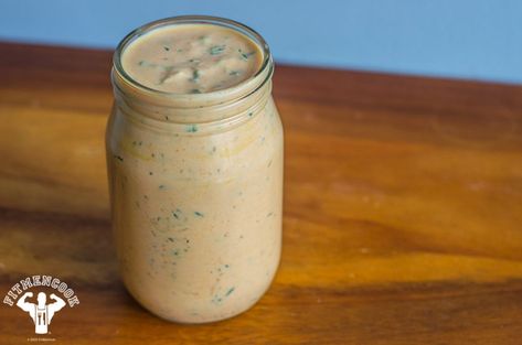 Sriracha Yogurt Dressing & Sandwich Spread Recipe - FMC Low Calorie Sandwich, Yogurt Sandwich, Sandwich Spread Recipes, Cooked Cucumber, Fitness Meal Prep, Fit Men Cook, Greek Yogurt Dressing, Cooking App, Yogurt Dressing