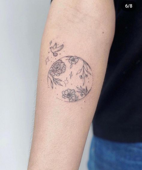 Floral Earth Tattoo, Full Moon And Flower Tattoo, Floral Planet Tattoo, Planet Flower Tattoo, Floral Space Tattoo, Heaven And Earth Tattoo, Earth Tattoo Ideas Nature, Mother Earth Tattoo, Earth Grunge