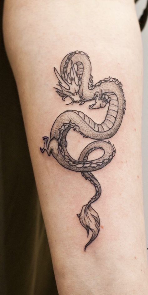 Line Dragon Tattoo, Atla Tattoo, Small Dragon Tattoos, Aquarius Tattoo, Dragon Tattoo For Women, Arm Band Tattoo, Stomach Tattoos, Dragon Tattoo Designs, Tattoo Style Drawings