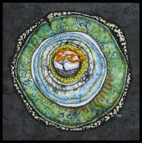 Lorraine Roy, Underglaze Techniques, Art With Circles, Abstract Doodles, History Of Quilting, Circular Art, 4 Element, Landscape Quilts, Fabric Wall Hanging