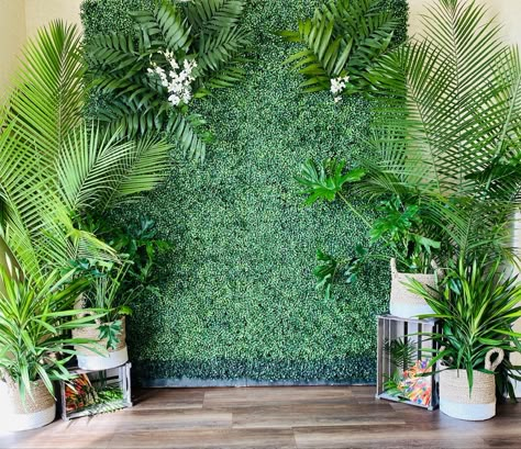 Safari Grass Backdrop, Green Selfie Wall, Tropical Grass Wall, Green Grass Background Decoration, Grass Background Decoration, Grass Photo Wall, Plant Wall Backdrop, Tropical Wedding Reception, Hedge Wall