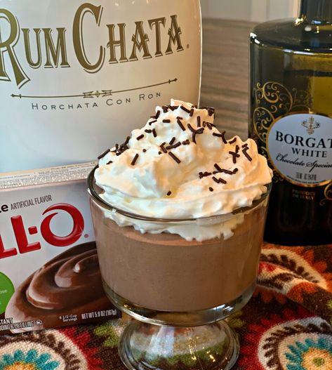 Boozy RumChata Chocolate Pudding - The Cookin Chicks Boozy Chocolate Pudding, Rumchata Pudding Shots, Amazing Pies, Chocolate Pudding Shots, Chocolate Pudding Cups, Sweet Tooth Craving, Rumchata Recipes, Rum Chata, The Cookin Chicks