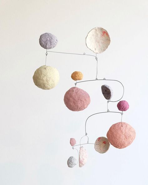 Paper Mache Decor Diy, Mobile Art Projects, Paper Mache Mobile, Paper Pulp Sculpture, Paper Mache Sculpture Ideas, Paper Pulp Art, Yuko Nishikawa, Ceramic Mobile, Recycled Christmas Decorations