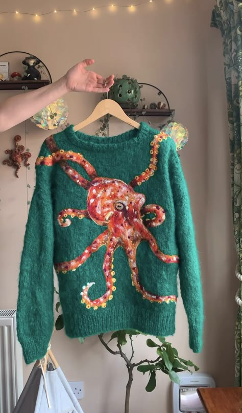 Felted Sweater Projects, Octopus Sweater, Fish Sweater, Workshops Ideas, Fish Facts, Turtle Sweaters, Finding Style, Felted Clothing, Winter Sewing