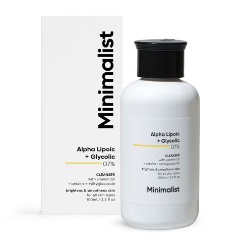 Formulated with Alpha lipoic acid which is a strong antioxidant & exfoliant which promotes regeneration of other antioxidants like Vitamin C & E thus protects the skin barrier from sun damage.
Boosted with Glycolic acid which belongs to the family of AHAs known for removing dead cells & promoting cell turnover through top layer exfoliation Brightening Cleanser, Alpha Lipoic Acid, Skin Care Cleanser, Brighten Skin Tone, Vitamin B5, Cleanser And Toner, Glycolic Acid, Face Wash, Glowing Skin