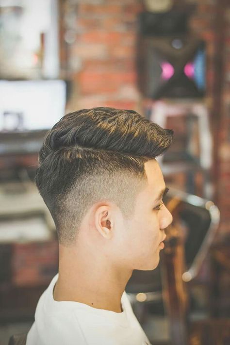 Side Slope Haircut Men, Slope Haircut Men, Fashion Hair Styles, Short Sides Long Top, Barber Cut, Berber Tattoo, S Haircut, Barbers Cut, Hair Boy