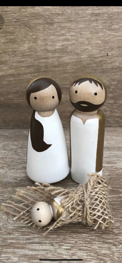 Wooden Peg People Ideas, How To Paint Peg Dolls, Wooden Peg Nativity Diy, Peg Nativity, Peg Dolls Nativity, Pegdoll Nativity, Nativity Scene Peg Doll, Angel Peg Doll, Bible Story Peg Dolls