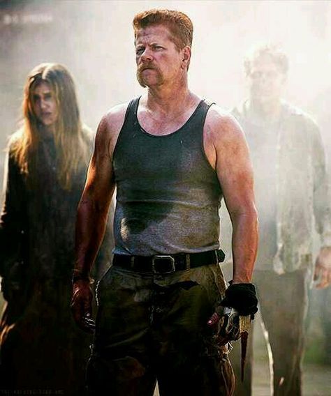 Abraham Ford - season 5 "No Sanctuary". Micheal Cudlitz, Abraham Ford Twd, Abraham Walking Dead, Abraham Twd, Twd Zombies, The Walking Dead Characters, Sanctuary Tv Series, Nail Bat, Michael Cudlitz