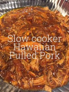 Easy Pulled Pork Slow Cooker, Hawaiian Pulled Pork, Hawaiian Pork, Pork Pulled, Crock Pot Pulled Pork Recipe, Pork Crockpot Recipes, Slow Cooker Recipes Pork, Luau Food, Crockpot Pulled Pork