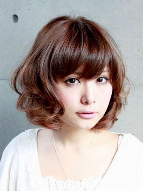 Short hair for round faces Cute Short Curly Hairstyles, Trendy We Fryzurach, French Bob, Korean Short Hair, Thick Wavy Hair, Girls Short Haircuts, Cute Short Haircuts, Asian Short Hair, Hair Styles 2014