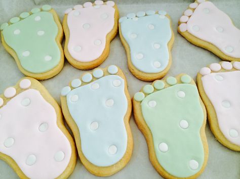 Babies first step cookies First Steps Cookies, First Step Cookies, Baby's First Step, Baby Cookies, Edible Gifts, Pregnancy Reveal, Pregnancy Reveals, First Step