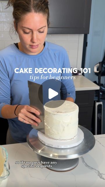 3 Step Cake Design Birthday, Cake Finishing Ideas, How To Buttercream A Cake, How To Put Fondant On A Round Cake, Cake Edges Decoration, Beautiful Buttercream Cake Designs, How To Cover A Cake With Buttercream, How To Smooth Buttercream On Cake, 6 In Cake Decorating