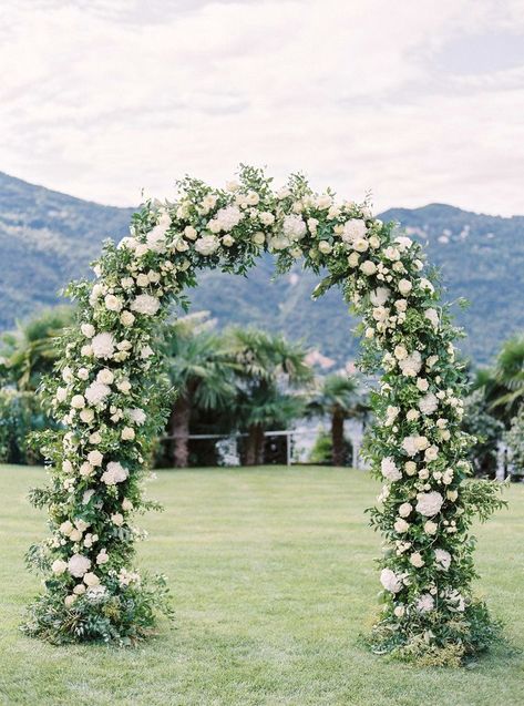 Full Flower Arch Wedding, Flower Arch Wedding Outdoor, Wedding Altar Ideas, Ceremony Arch Flowers, Planning 2023, Bougainvillea Wedding, Hot Pink Wedding, Wedding Altar, Altar Ideas