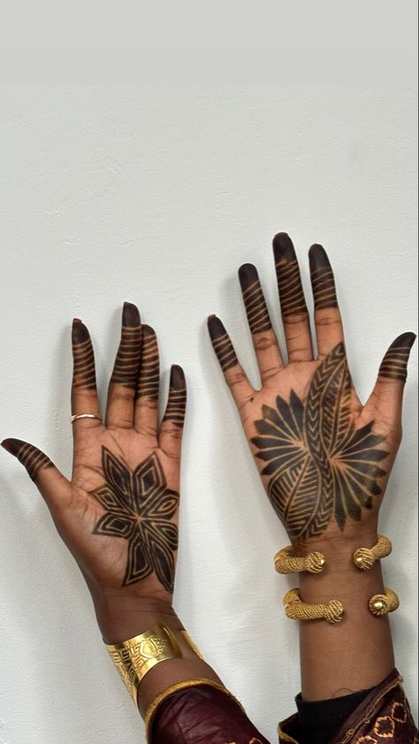 Red Maroon Nails, Nails Funky, Cute Henna Tattoos, Nails Valentine, Jagua Henna, Henna Style Tattoos, Henna Nails, Henna Inspired Tattoos, Cute Henna