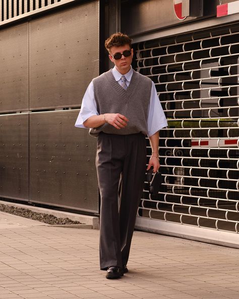 Some spring outfit inspo 🕺🏻 Which one is your fav ? #classystyles #classystyle #cleanstyle #springoutfitinspo #nclgallery #simplefits #highsnobietystyle #outfitideas #outfitinspiration #minimalarchive #simplefits #pvnxls #minimalhouse1 #classyvision Fashion Model Poses Men, Button Ups Outfits, Casual Work Outfit Men, Men’s Vest Outfit, Men Group Photo, Mens Work Style, Suits Men Outfits, Classy Modern Outfits, Suit Men Outfit