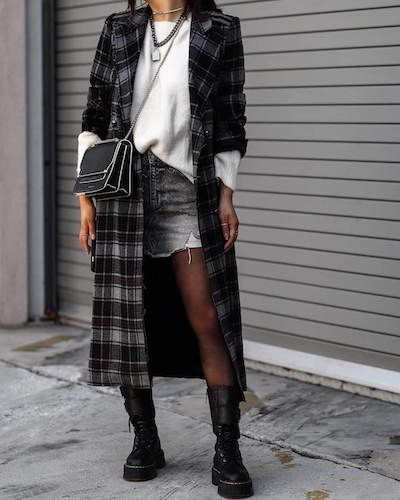 70+ Best Dr. Martens Outfit Ideas To Wear [2023]: How To Style Doc Martens Plaid Coat Street Style, Doc Martens Winter, Dr Martens Outfit Ideas, Fashion Doc Martens, Military Style Outfits, How To Style Doc Martens, Style Doc Martens, Cute Mini Skirt Outfits, Style Dr Martens