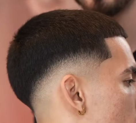 Buzz Fade Men, Buzz Cut Drop Fade, Fighter Haircut, Drop Fade Buzzcut, Taper Fade Pelo Corto, Low Taper Buzzcut, Low Fade Buzz Cut, Short Hair Taper, Lineup Haircut