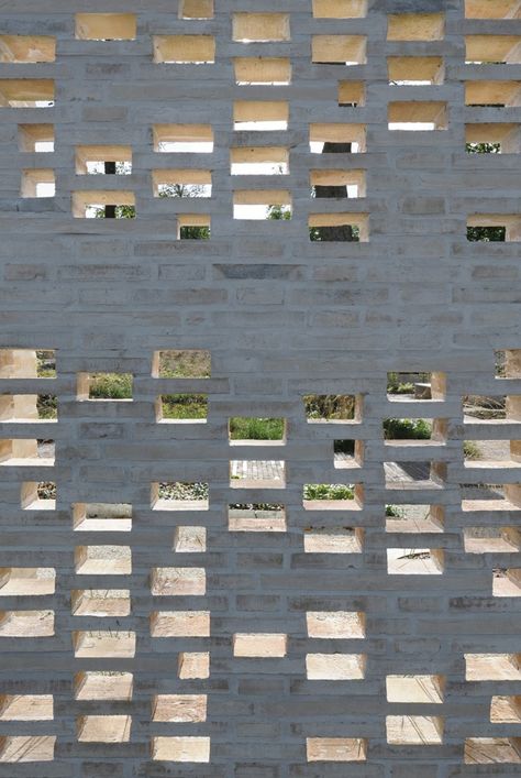 Maggie’s Lanarkshire / Reiach and Hall Architects Brick Detail, Internal Courtyard, Brick Architecture, Brick Facade, Brick Patterns, Brick Design, Facade Architecture, Concrete Blocks, Brick And Stone