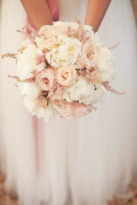 Glamorous Blush Wedding Bouquets That Inspire ❤ See more: http://www.weddingforward.com/blush-wedding-bouquets/ #weddings Blush Bouquet Wedding, Blush Bridal Bouquet, Pink And White Weddings, White Wedding Bouquets, French Wedding, Mod Wedding, Bride Bouquets, Rose Gold Wedding, Bridal Flowers