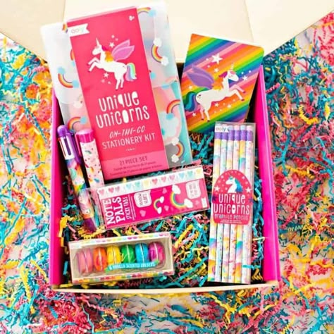 SPREAD MAGIC AND SEND A UNICORN Shop Unicorn Stationery, Girl Gift Baskets, Kids Gift Baskets, Diy Gift Set, Diy Stationery, Unicorn Gifts, Send Gift, Diy Birthday Gifts, A Unicorn