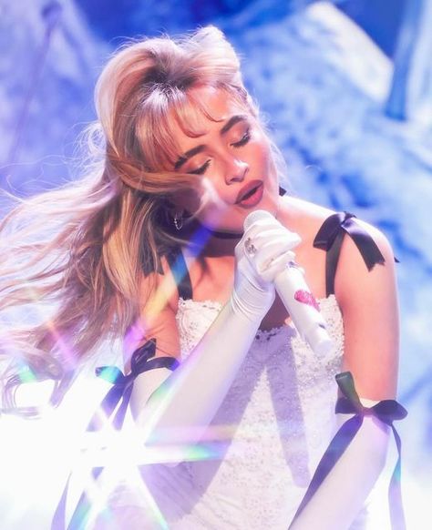 Vintage Grace on Instagram: "We interrupt your regularly scheduled Sunday scrolling to present SABRINA CARPENTER WEARING VINTAGE GRACE! 🤍 The doll face darling turned pop icon opted for a rare Bellville Sassoon 1990’s White Embellished Corset, sourced by us at VG for her Jingle Ball performance this weekend- and rocked it x The corset boast hand sewn lace and beading with delicate black ribbon straps. Thank you so much @jaredellner and team, and congratulations @sabrinacarpenter on another amazing performance. #doitwithgrace #vintagegrace #vintagefashion #designervintage #nyc #nycfashion #fashion #sustainablefashion #vintagerunway #vintageclothing #vintagestyle #jingleball #sabrinacarpenter #iheartradio" Sabrina Carpenter Tour, Sabrina Carpenter Performing, Bellville Sassoon, Pretty Smile, The Doll, Doll Face, Sabrina Carpenter, Pop Star, New Music