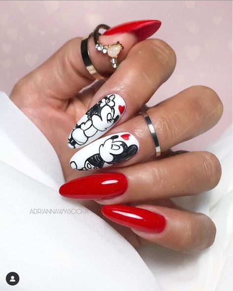 A women's lifestyle destination dedicated to style, entertainment, love, and living beautifully. Mickey Mouse Nails, Disney Acrylic Nails, Mickey Nails, Unghie Nail Art, February Nails, Disney Valentines, Valentine Nails, Nail Art Disney, Fashion Terms