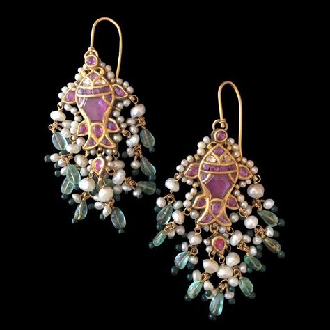 Indian Jewelry Earrings, The Bling Ring, Fish Earrings, Art Indian, Antique Jewellery Designs, Antique Jewelry Indian, Indian Jewellery Design Earrings, Fish Hooks, Indian Jewelry Sets