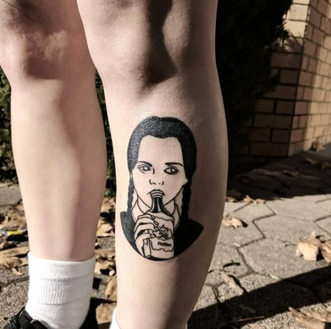 Daniel Craig Wednesday - Addams Family Tattoo Established Tattoo, Wednesday Tattoo, Addams Family Tattoo, Wednesday Addams Tattoo, Enough Tattoo, Tattoo Power, Studio Tattoo, Family Tattoo, Tattoo People