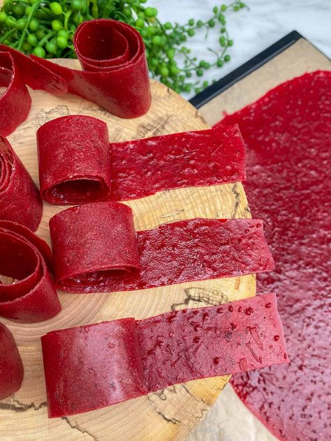 How to Make Cranberry Fruit Leather - GettyStewart.com Strawberry Fruit Leather, Fruit Leather Recipe, Fruit Strips, Cranberry Orange Sauce, Canned Cranberries, Cranberry Jelly, Canned Cranberry Sauce, Leftover Cranberry Sauce, Cranberry Fruit