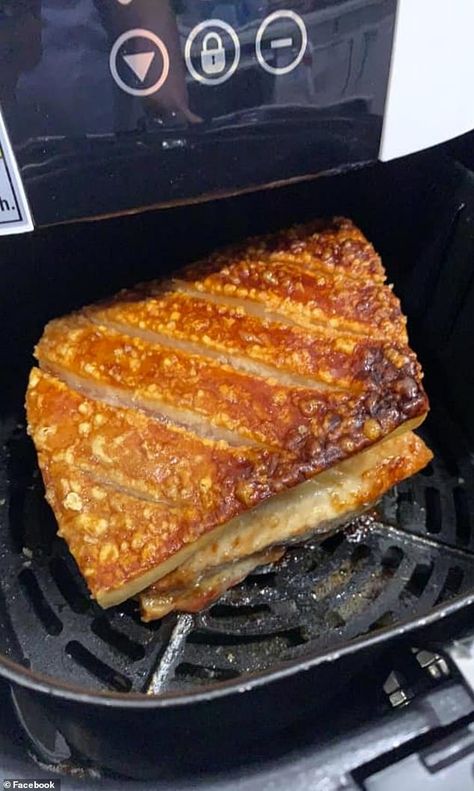 Pork Belly Crackling, Roasted Pork Belly Recipe, Pork Belly Roast, Air Fryer Recipes Pork, Pork Belly Recipes Crispy, Roast Pork Belly, Air Fryer Recipes Snacks, Perfect Roast, Air Fryer Cooking Times