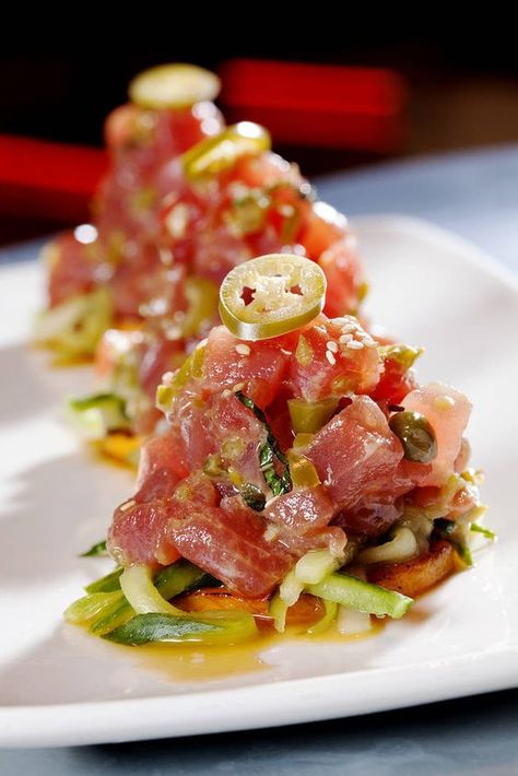 tuna ceviche                                                                                                                                                                                 Más Best Tuna Poke Bowl Recipe, Ceviche Tacos, Tuna Crudo, Ceviche Recipes, Tuna Ceviche, Ceviche Recipe, Tuna Recipes, Num Num, Sushi Recipes