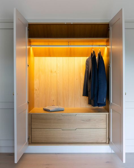 Fashionable highlights - bespoke wardrobes with solid Cedar back panels alongside Oak veneer drawers and internal lighting for a beautiful family home in Oxfordshire.      #bespokewardrobes #bedroomwardrobes #cedarwardrobe #langstaff #bespokefurniture #britishdesign #bespokejoinery #handcrafted #joineryandfurniture #britishcraftsmanship #madeinengland #craftedinoxfordshire Veneer Wardrobe Design Bedroom, Veneer Wardrobe Design, Veneer Wardrobe, Bespoke Wardrobes, Bespoke Wardrobe, Wardrobe Design Bedroom, Dressing Rooms, Wardrobe Design, Oak Veneer